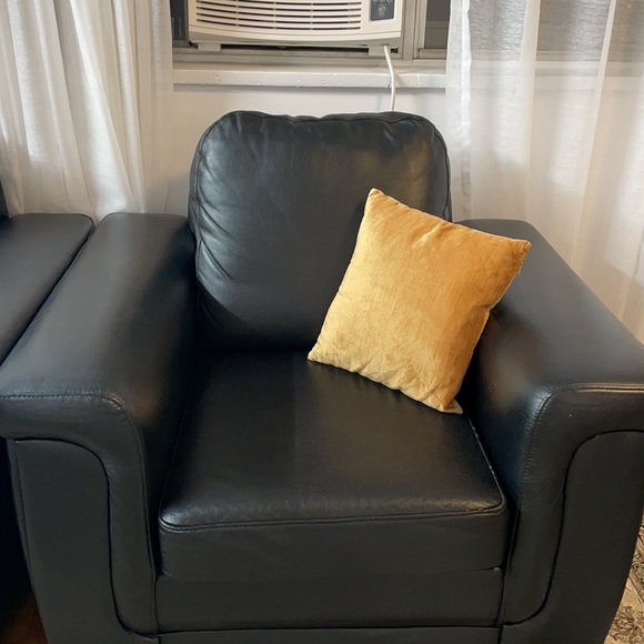 Couches for sell - Picture 3 of 3